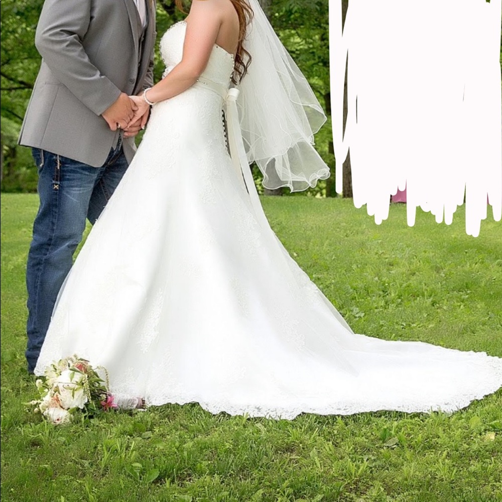 Wedding dress